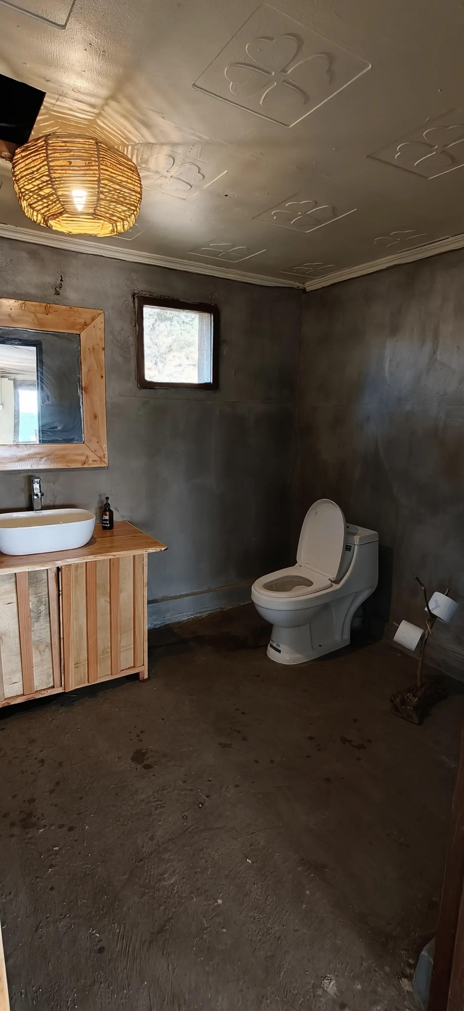 Private rooms and tents at Mara Hilltop 11