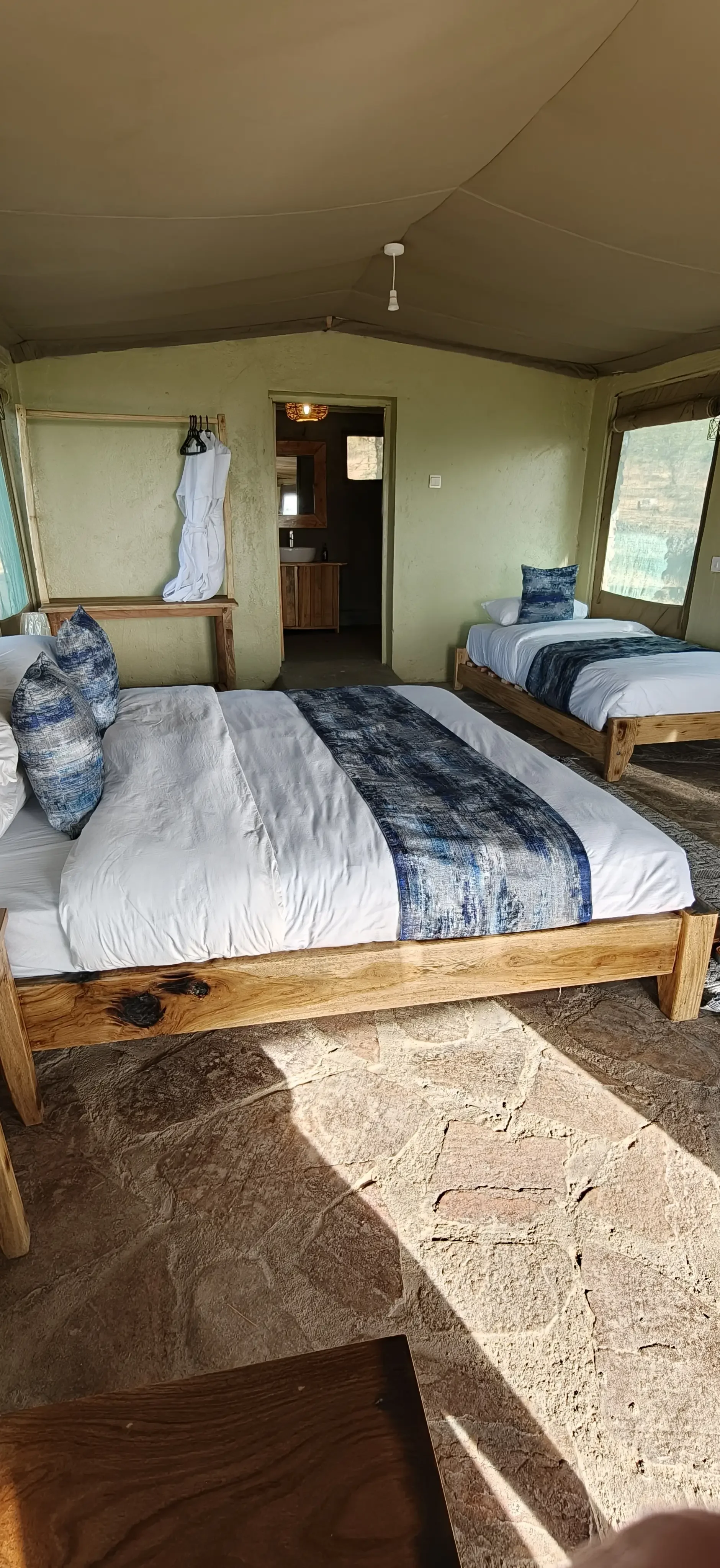 Private rooms and tents at Mara Hilltop 15