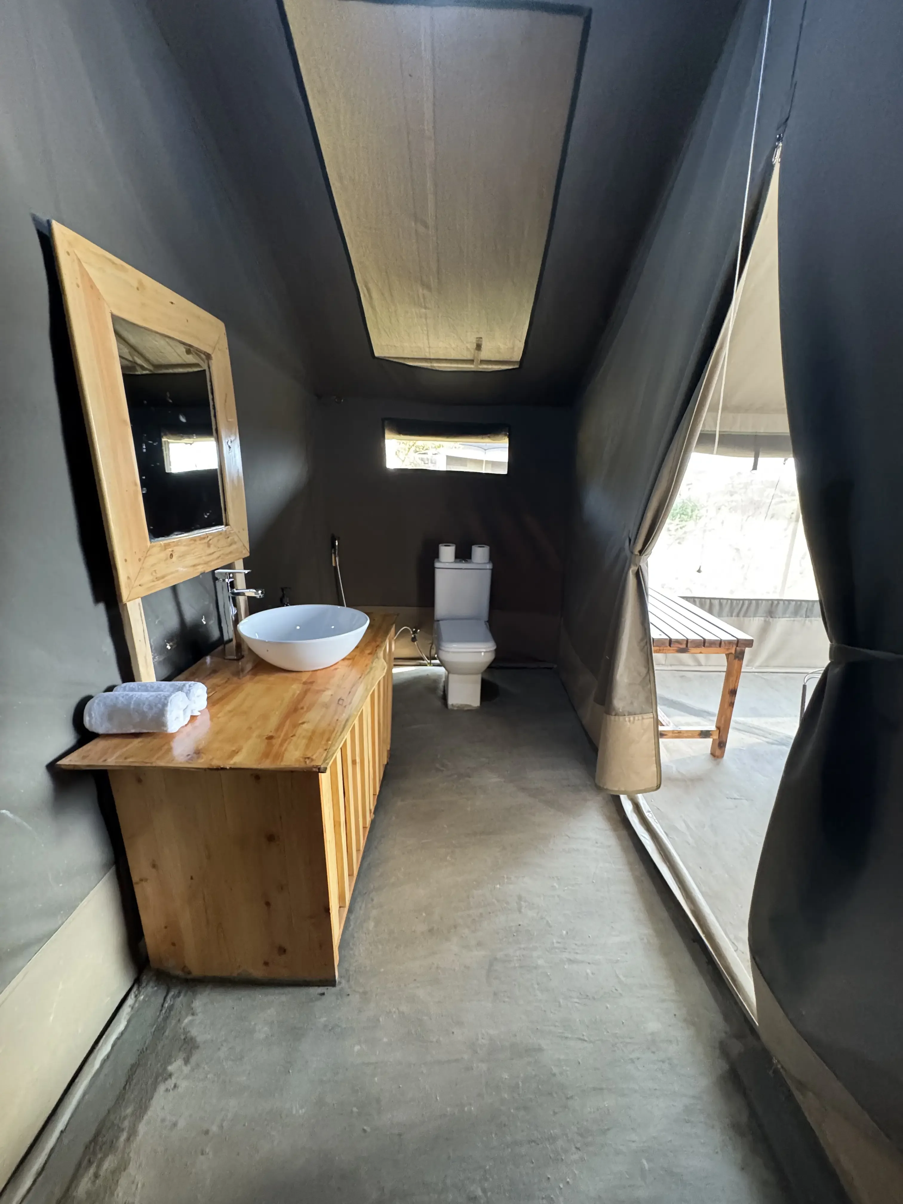 Private rooms and tents at Mara Hilltop 8